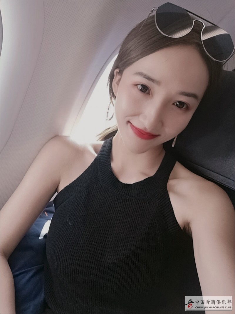 高培杰 山西太原品高折扣店总经理