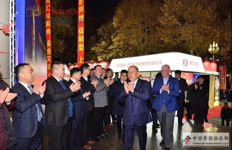 万洪建:我眼中的父亲和万隆