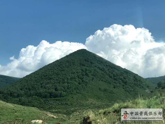 山西岢岚县发现数量众多古军寨