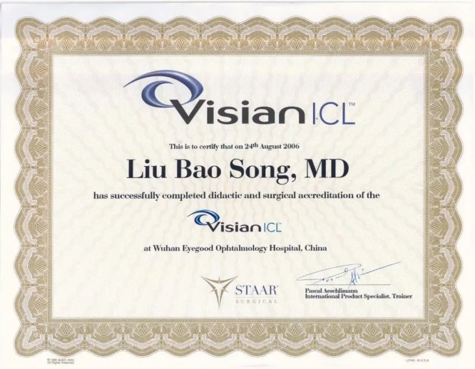 角膜太薄做不了近视手术?郑州尖峰眼科ICL晶体植入帮我找回清晰的快乐