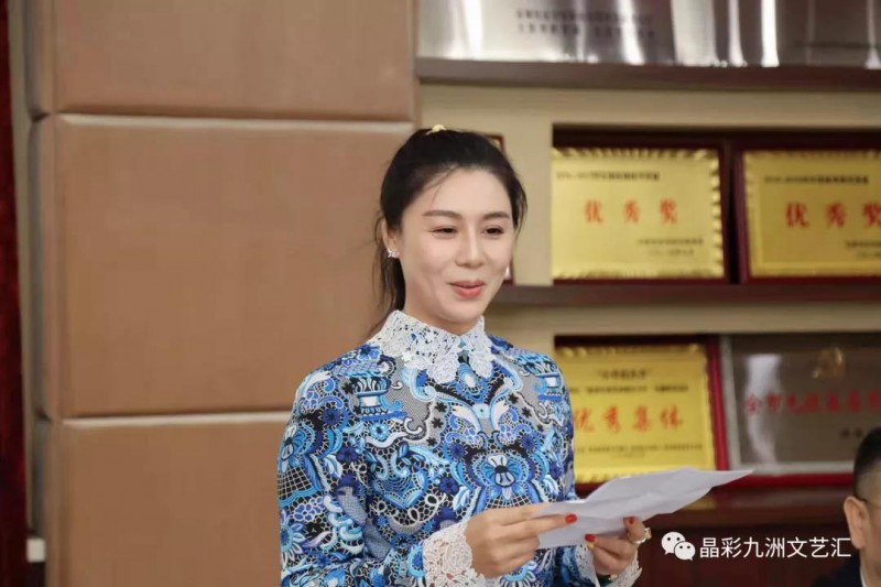 山西籍歌唱家刘晶回家乡传递爱心