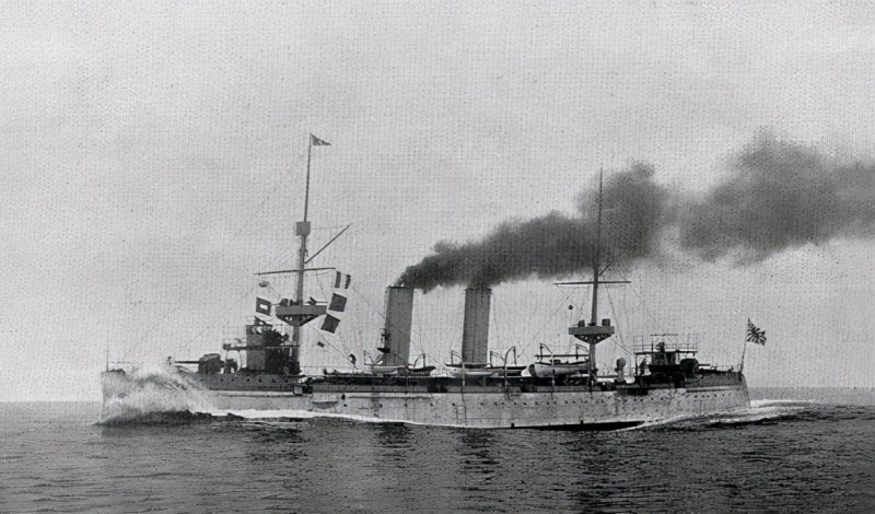 清朝海军总司令萨镇冰，49年坚持留在大陆，听闻志愿军胜利落泪