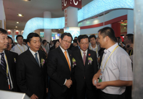 公司图文简介及个人工作照 1484