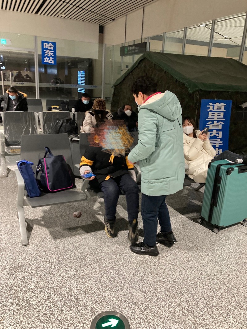 多地再现防疫“一刀切”:要么隔离,要么原地返回