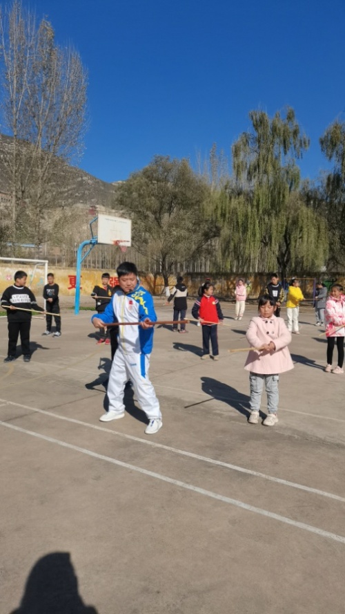 龙形鞭杆张燕军