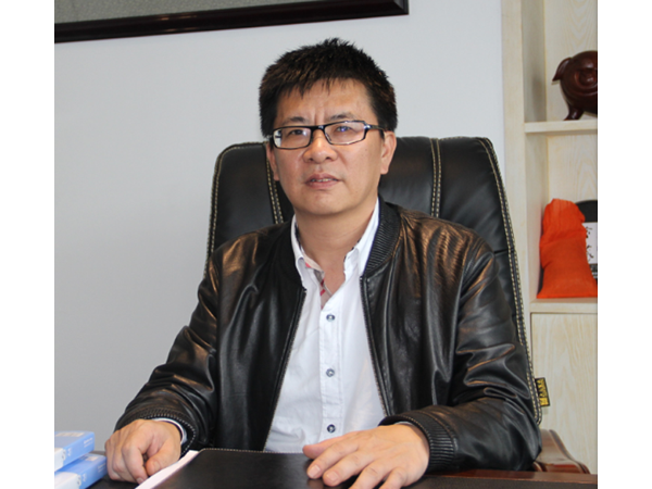 贾立峰：四川省山西商会执行会长、成都金普惠科技有限公司董事长