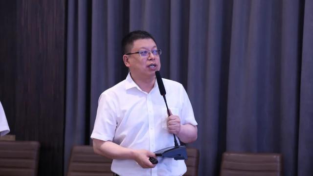 晋商银行、太重集团与鹏飞集团交流座谈会在鹏飞集团召开