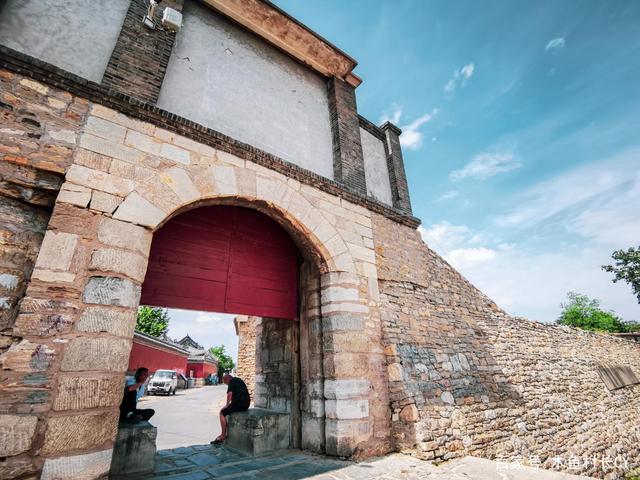 被晋商带火的山东古村，曾是明清商贸重镇，400年古石桥仍在使用