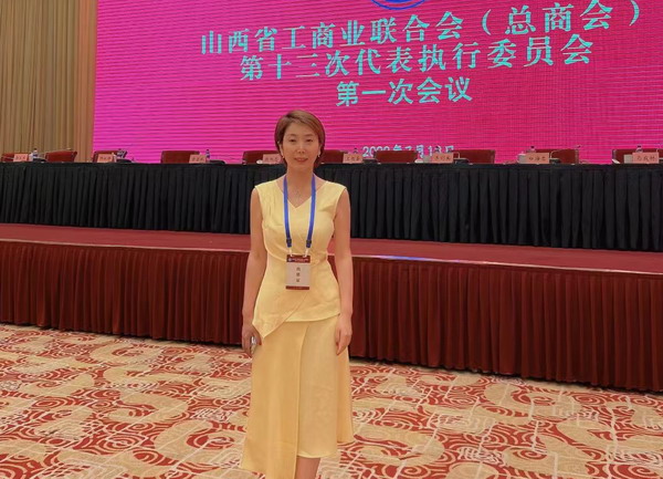 贺焱  山西龙城飞鹰航空发展有限公司董事长