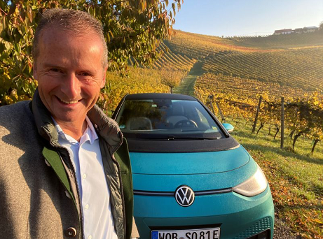 大众CEO换人：同济博士奥博穆接替迪斯