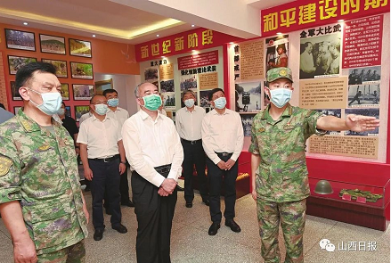 林武在&ldquo;八一&rdquo;前夕走访慰问驻晋某部卫国先锋连