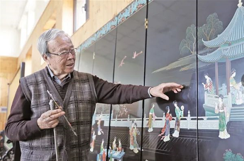 丹漆流金木上生花　一&ldquo;器&rdquo;精致足以动人