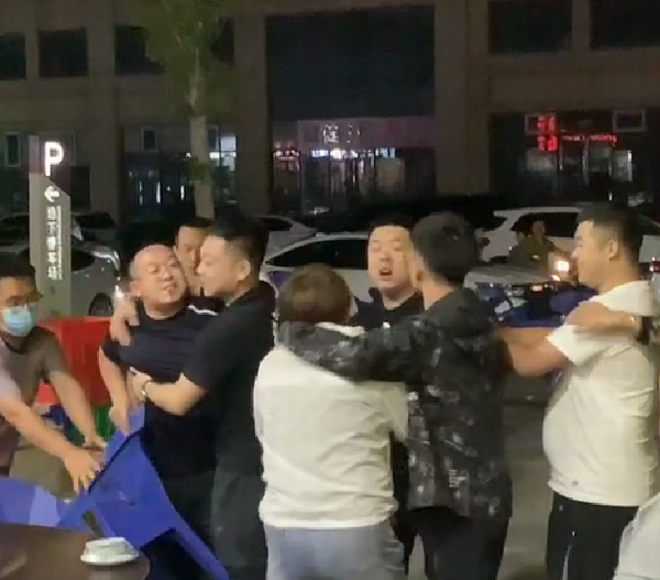 太原又现“唐山烧烤打人事件”，看派出所这般处理正义何在？