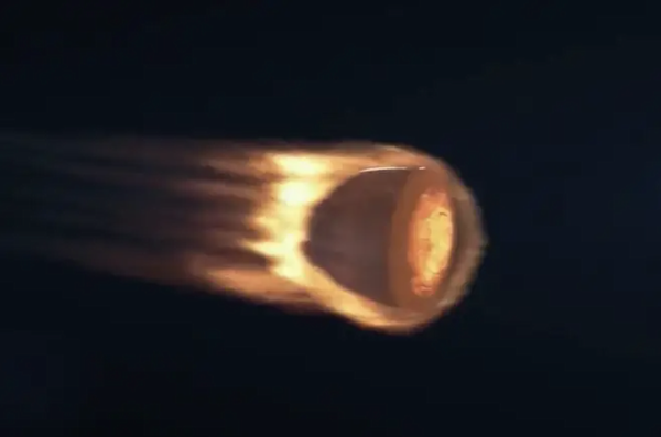 夜间零下15度，地磁异常区离轨，神舟十四号返回地球，为何要冒险