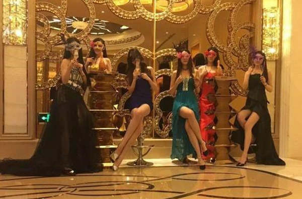 胡锡进这样谈“夜总会经济”