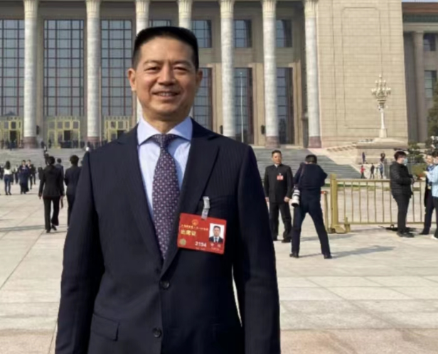 全国两会 | 人大代表梁伟：建议应对我国外贸订单大幅下滑及制造业外迁