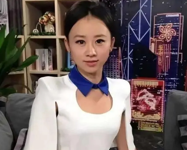 回顾：22岁美女主持被高官包养，同居4年花费千万，最后举报落马