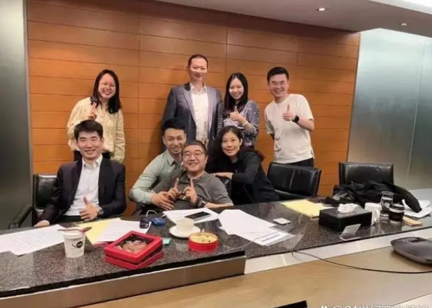 刘强东点将女会计