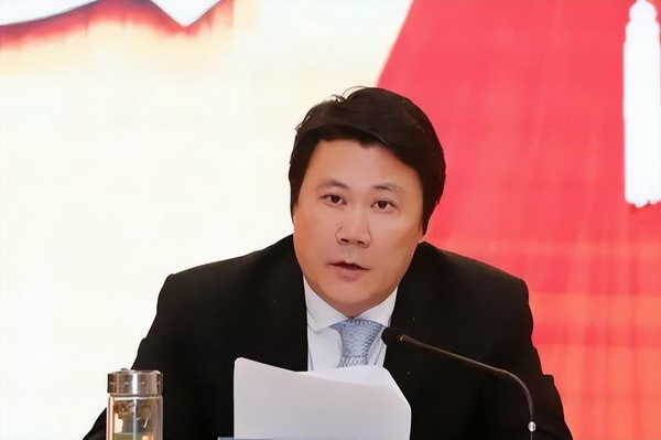 山西大地控股党委书记、董事长李卫平