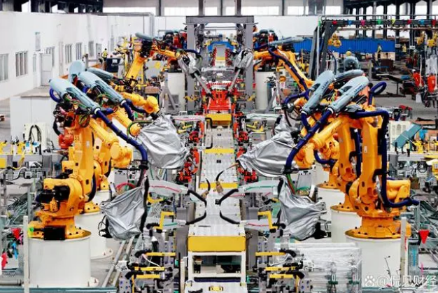 3000亿巨头美的集团清仓减持，这家机器人龙头怎么了？