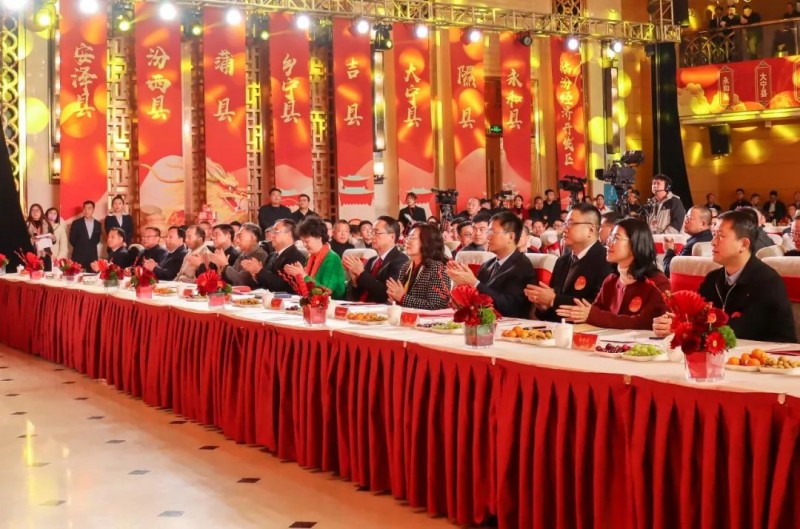 优秀晋商杨文跃董事长受邀参加临汾市“聚乡贤 话发展”新春茶话会