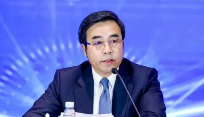 效仿“唐玄宗”,娶儿子女朋友为老婆的老虎行长刘连舸的戏剧人生