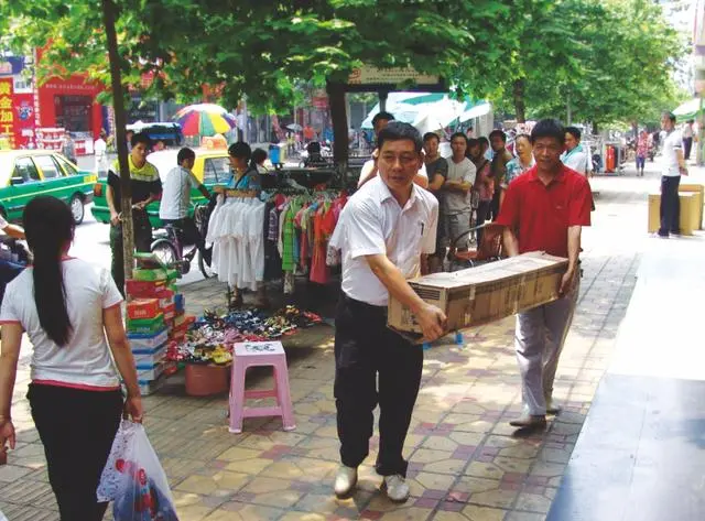 还原真实的钟睒睒