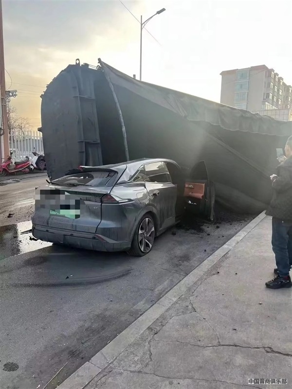 2c7161f6-f059-404c-8c8f-7f320de9551c