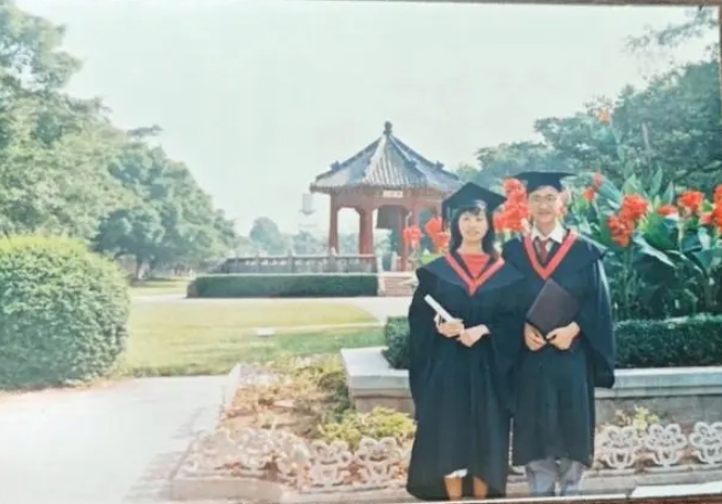 小米联合创始人夫妇向中大捐赠1亿元：一家十几人都是中大人