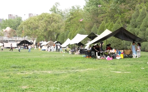 山西临汾突然火了：遍地“篷”友！露营在临汾火了~ 