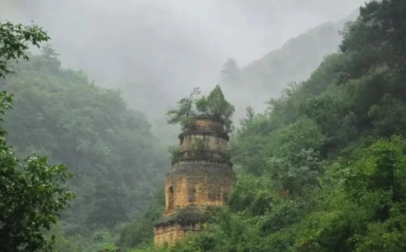 山西乡宁云丘山多宝灵岩禅寺 