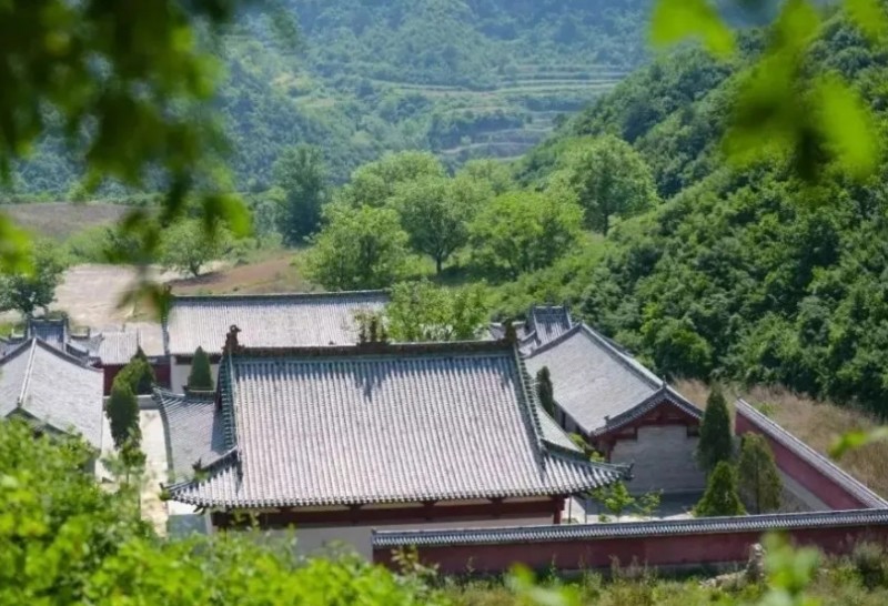 山西乡宁云丘山多宝灵岩禅寺 