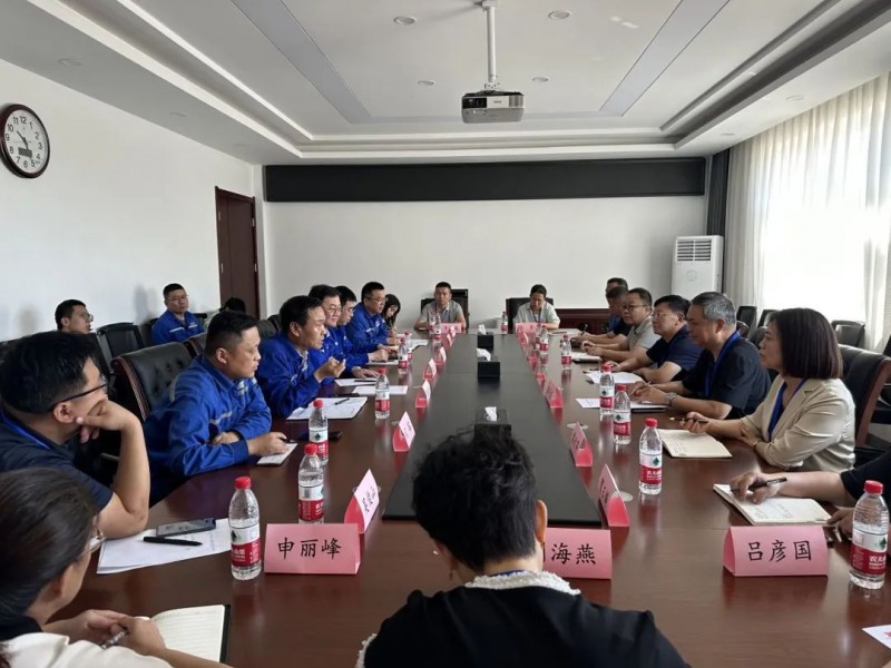 山西安泽政协主席连忠武带领部分政协委员深入永鑫能源集团旗下科鑫碳材料有限公司进行调研