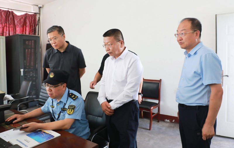 武跃飞调研督导集大原高铁建设项目进展和群众身边不正之风集中整治工作1