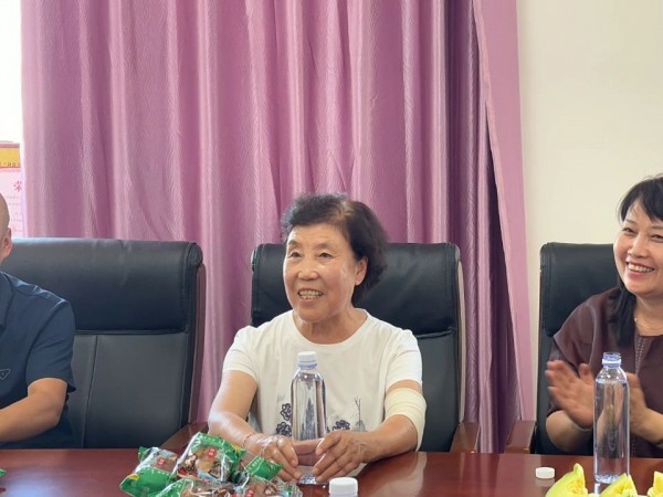 全国人大代表郭凤莲参观考察优秀晋商企业新疆奇台爱康食品