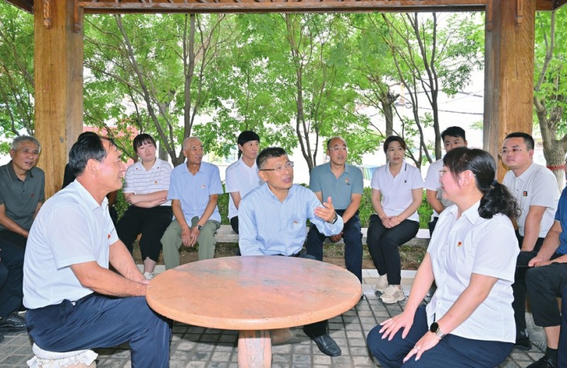 省委宣讲团来到忻府区新建路街道九源社区与基层一线代表们交流座谈