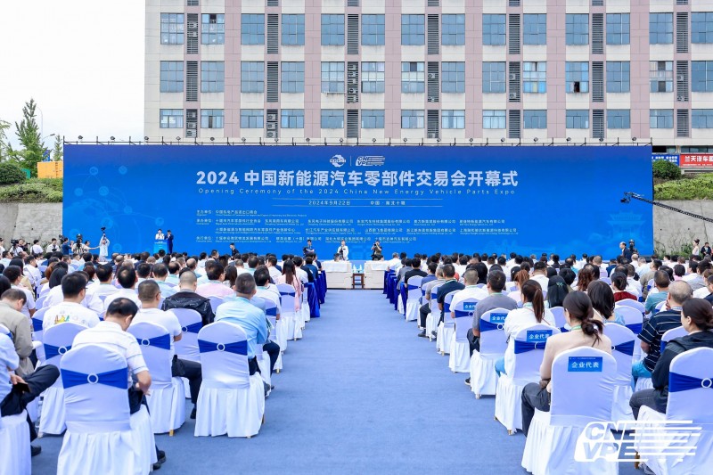 鹏飞在氢能领域的突破性成果——氢能电堆与高压气态储氢瓶技术