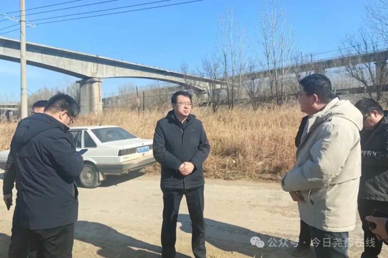 临汾市尧都区和襄汾县联合开展 打击非法违法采矿边界执法检查