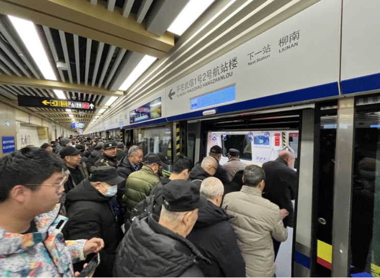 太原地铁1号线开通首日全网总客运量破42.7万人次