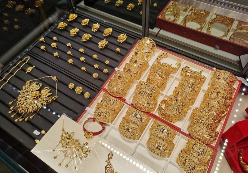 热搜第一！又涨了！多家银行集体宣布：上调