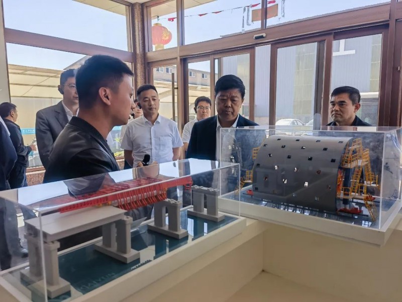 晋南钢铁张天福向文水钢结构协会筹备组捐赠焊丝30吨