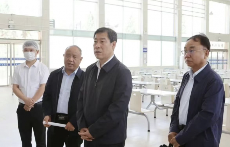 山西省长治市委副书记、市长陈向阳调研督导中小学校园食品安全工作