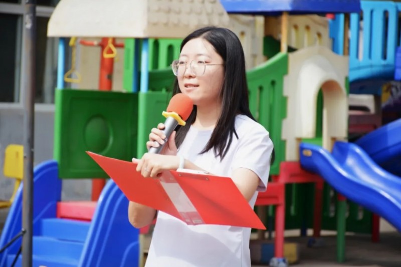 阳城县中小微企业联合会党支部赴西河阳光特校开展爱心助学活动