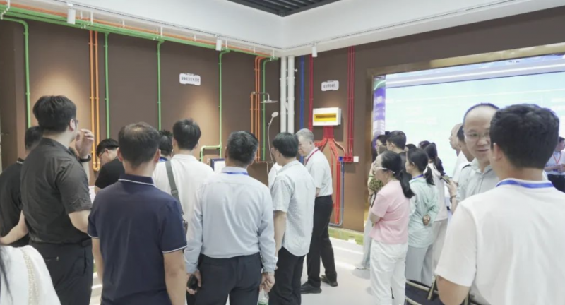 晋善晋美·央地国民企合创未来·夏季交流会领导代表莅临中德集团观摩考察