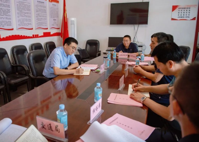 山西省晋中市左权县委书记石勇在丽山红农业开发有限公司调研