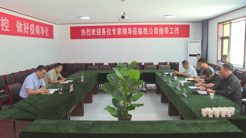 石勇在新世纪农业科技有限公司现场办公