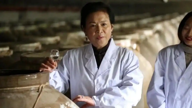 “茅台八仙”冯小宁，被公开除名