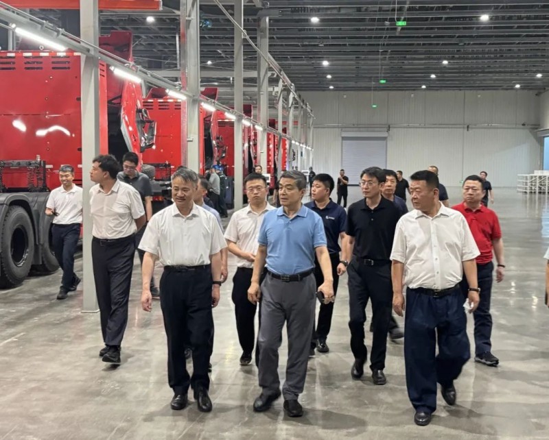 亿华通与鹏飞集团签约350台氢能商用车