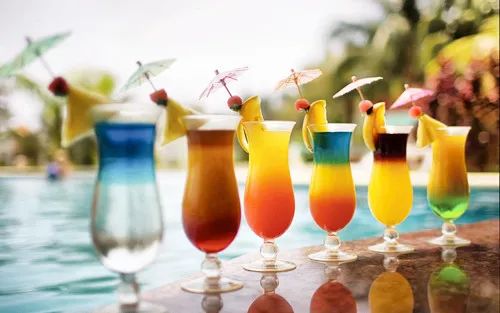 竹叶青系列丨“银发”与“Z世代”，竹叶青的双面市场攻略