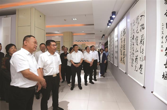 山西省吕梁市纪念中国人民抗日战争暨世界反法西斯战争胜利80周年书法作品展开展